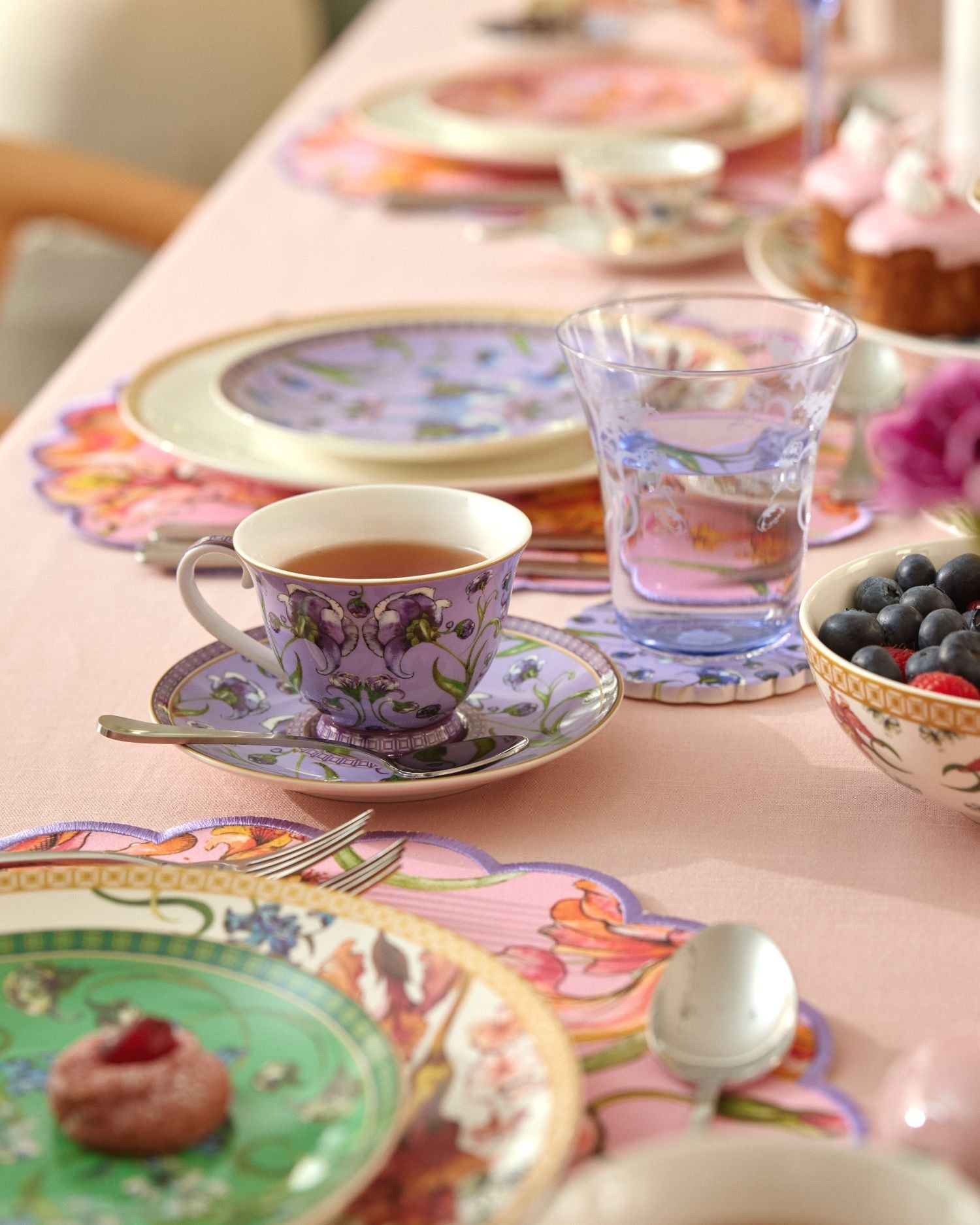 Mystique Maxwell & Williams Canada