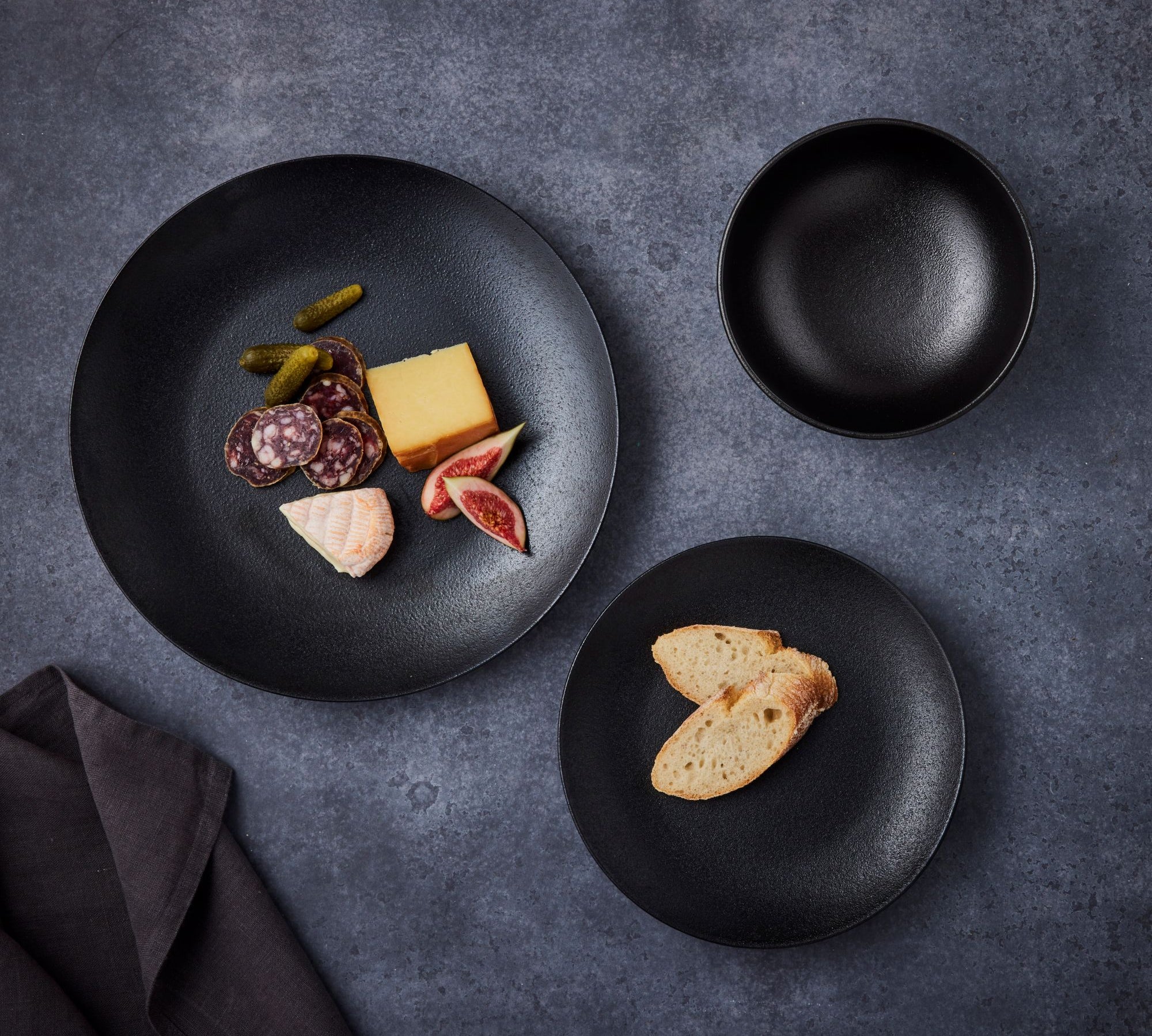 Maxwell_Williams-Caviar-Granite-12Piece-2_DB.jpg